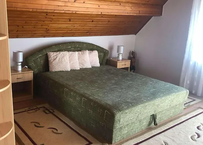 Linda Haz * שיופוק